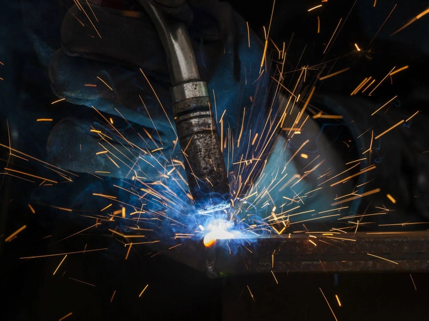 Charpentier métallique - OLHA CONSTRUCTIONS METALLIQUES